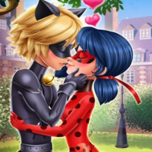 Miraculous Hero Kiss Girl Games Kiz10girlscom